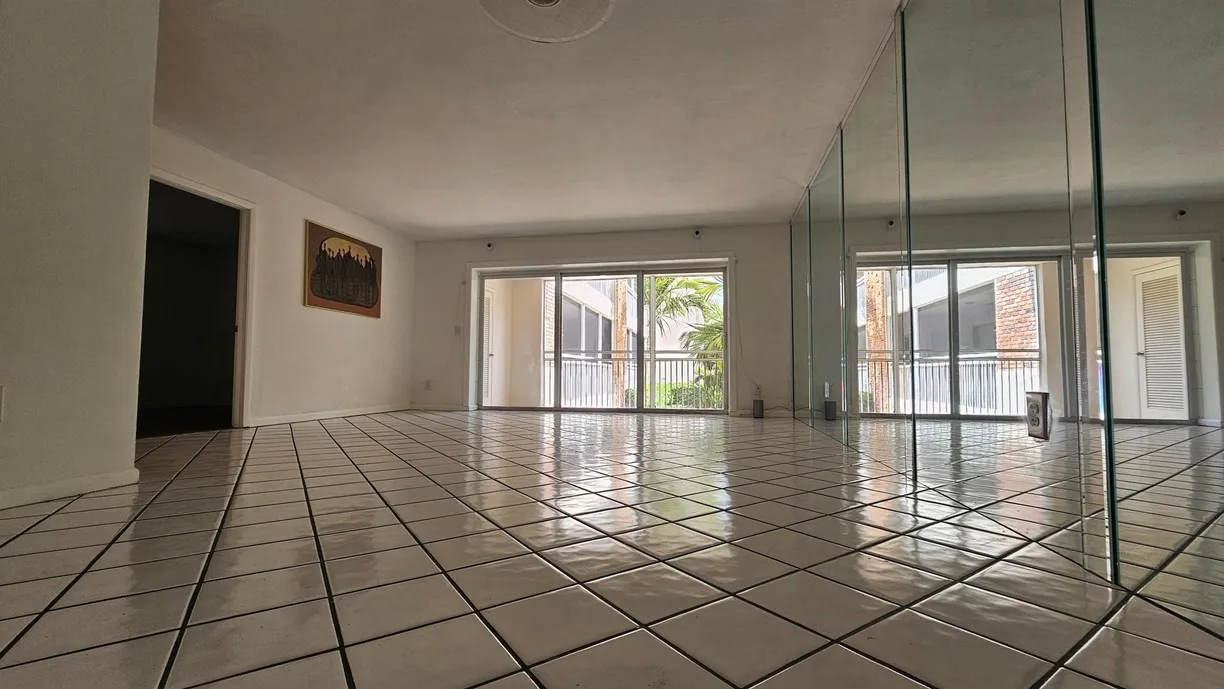 South Florida Real Estate | View 2501 S Ocean Boulevard, 104 | Listing