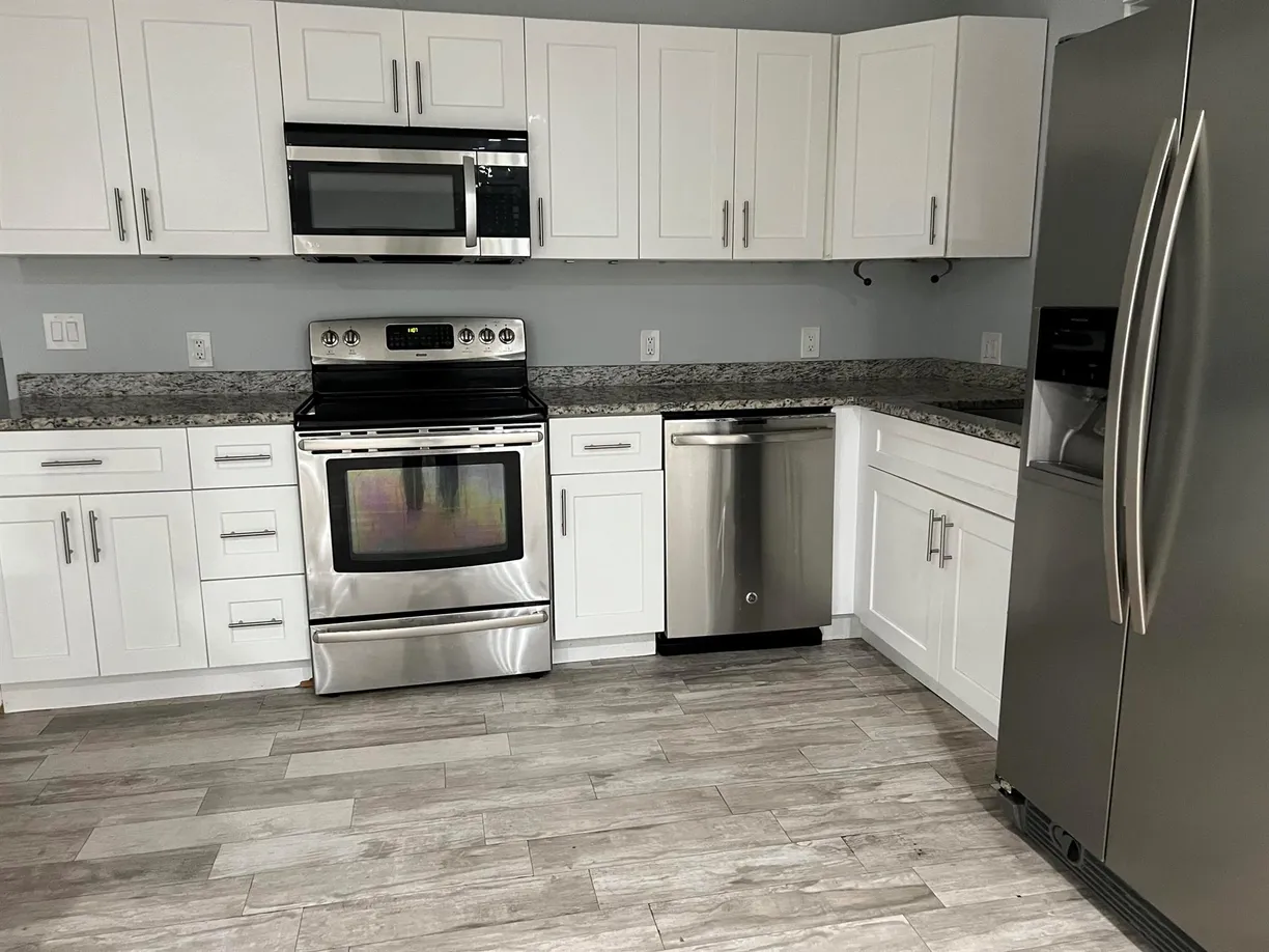 South Florida Real Estate | View 817 S L Street