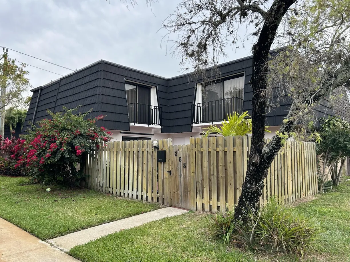 South Florida Real Estate | View 268 Woodland Road | Listing