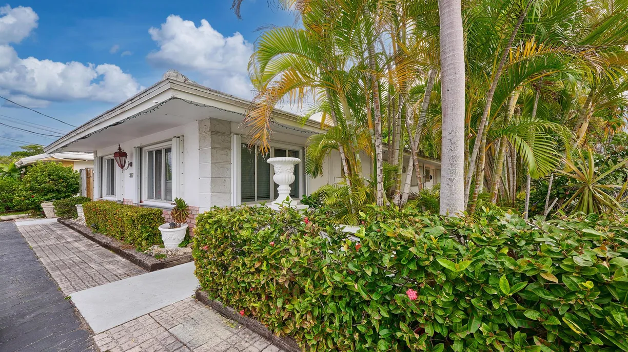 South Florida Real Estate | View 317 SE 12 Avenue, 1-3 | Listing