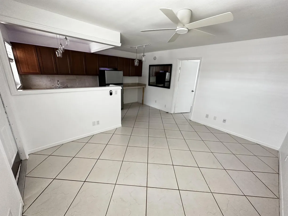 South Florida Real Estate | View 111 N L 7 Street, 7 | Listing