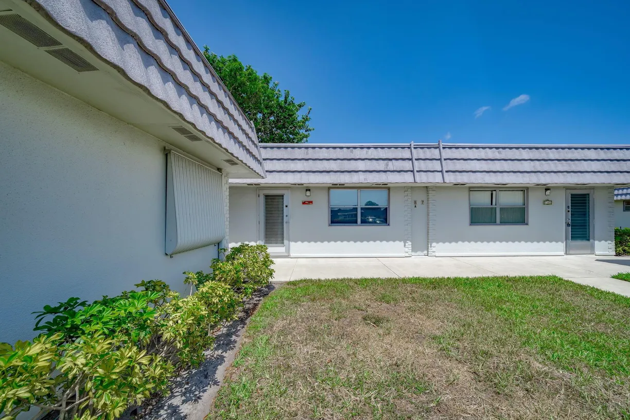 South Florida Real Estate | View 8 Valencia, A | Listing