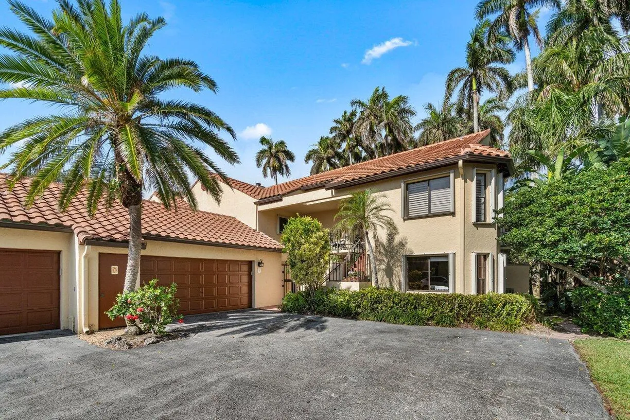South Florida Real Estate | View 7 Via Lago | Listing
