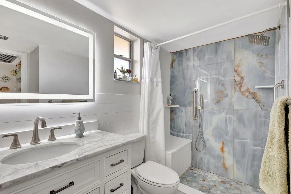 South Florida Real Estate | View 2812 Garden Drive, 308 | Listing