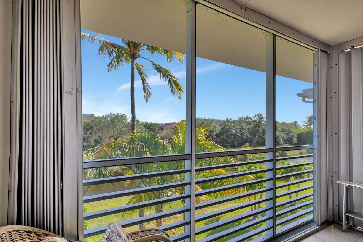 South Florida Real Estate | View 2812 Garden Drive, 308 | Listing