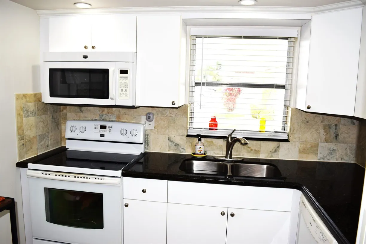South Florida Real Estate | View 2824 Crosley Drive, C | Listing