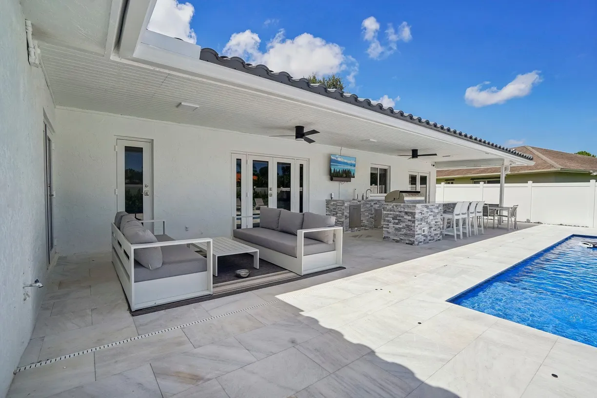 South Florida Real Estate | View 21830 Banyanwood Road | Listing