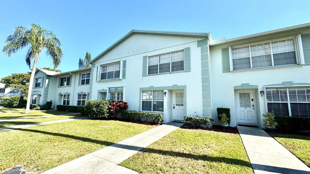 South Florida Real Estate | View 3700 Savoy Lane, E | 3 Beds, 2 Baths