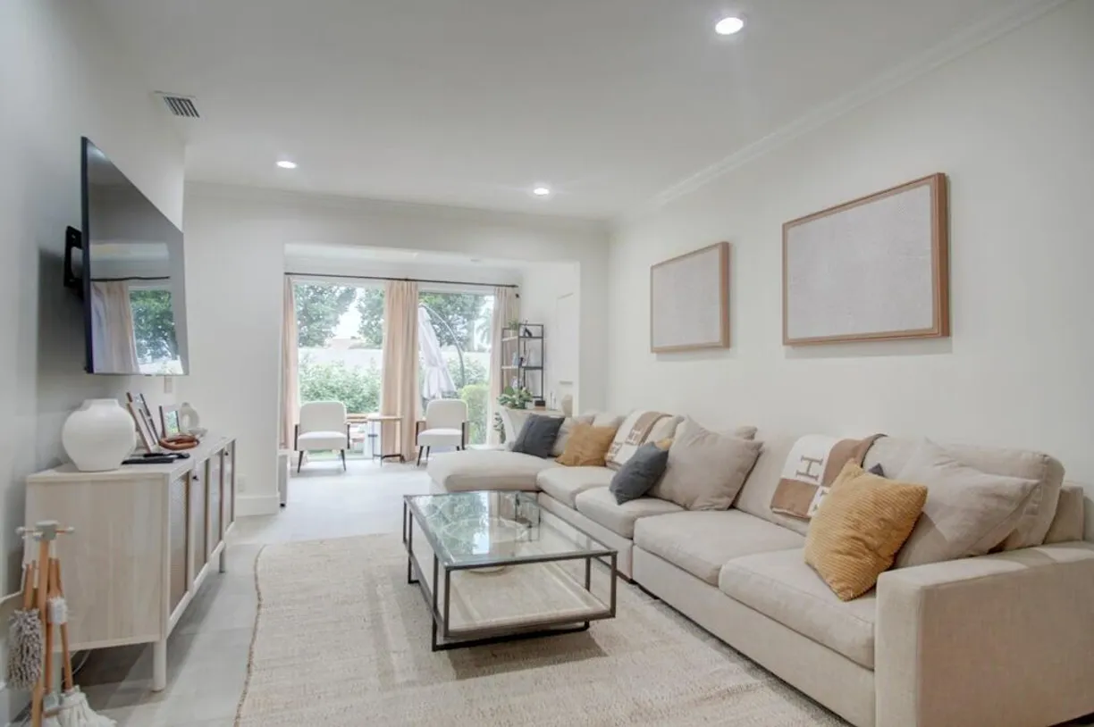 South Florida Real Estate | View 6744 Via Regina | 3 Beds, 2 Baths