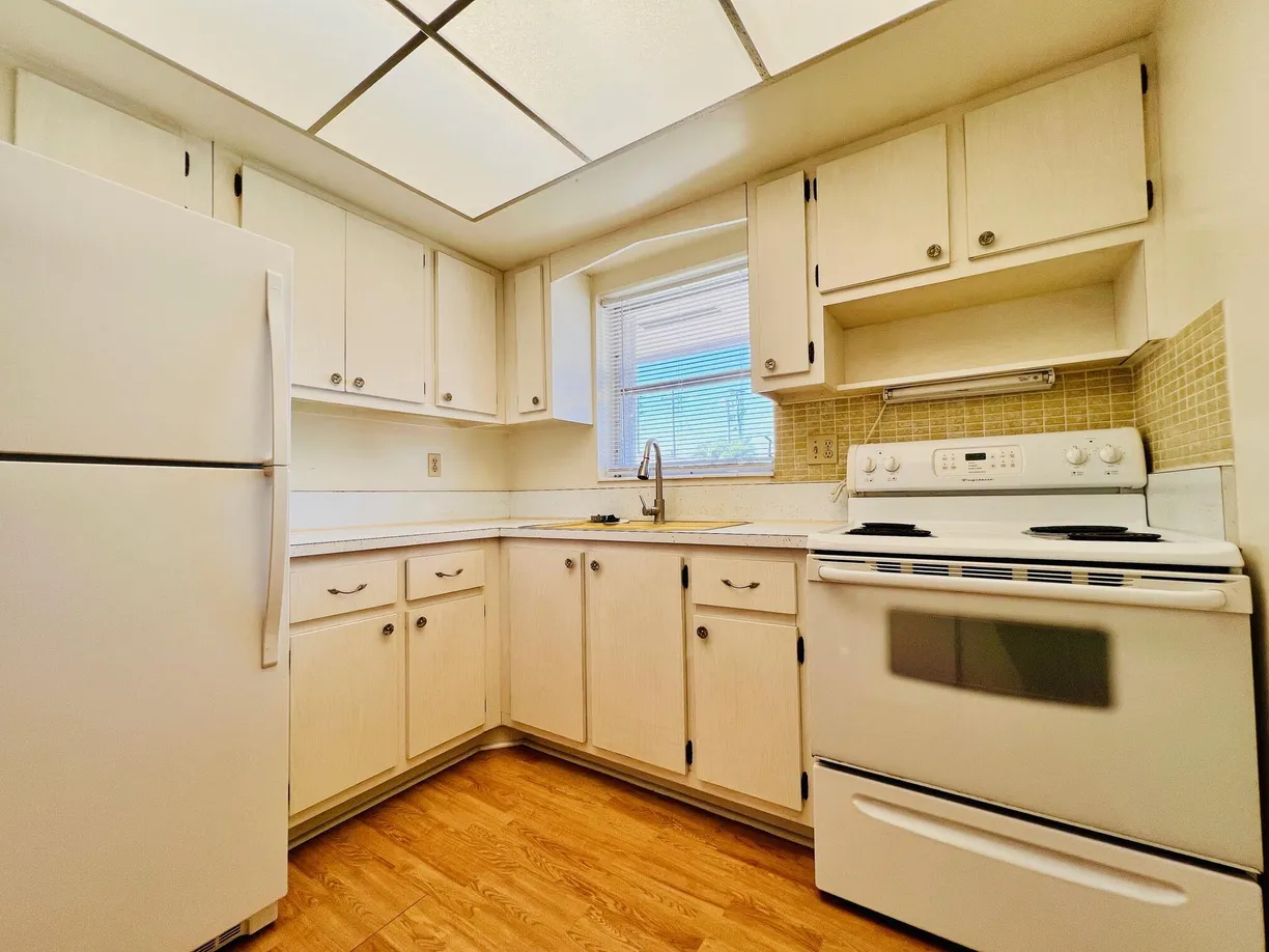 South Florida Real Estate | View 2545 Dudley Drive, L | Listing
