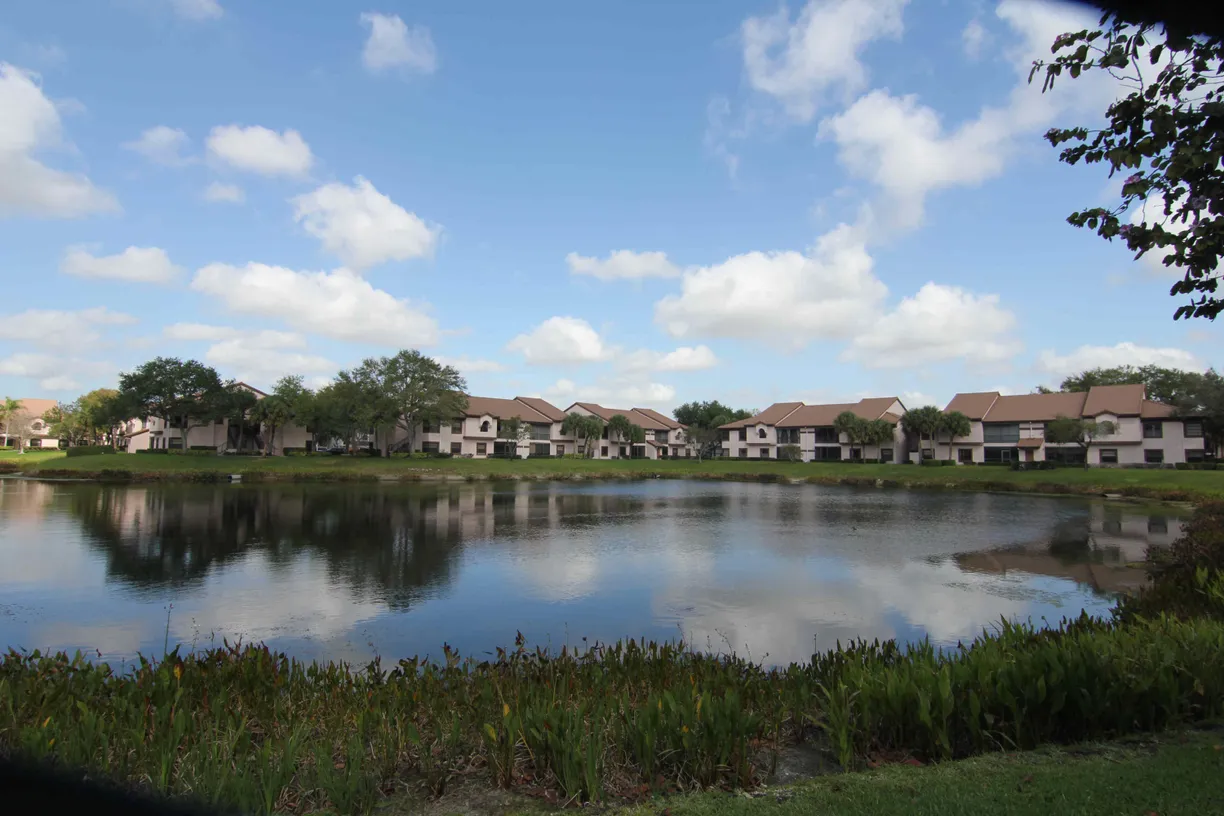 South Florida Real Estate | View 5427 Verona Drive, G | 3 Beds, 2 Baths