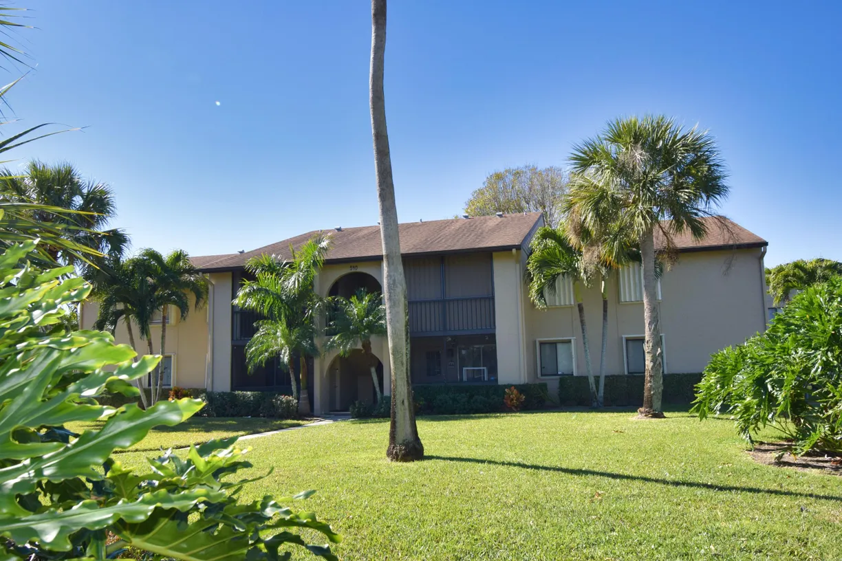 South Florida Real Estate | View 510 Shady Pine Way, C1 | 2 Beds, 2 Baths