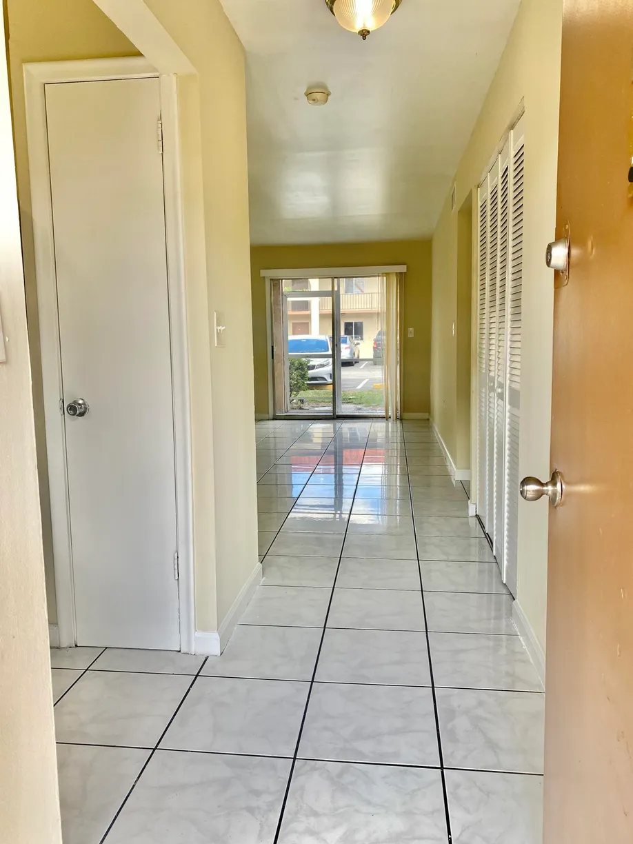 South Florida Real Estate | View 6094 Forest Hill Boulevard, 108 | 2 Beds, 1 Bath
