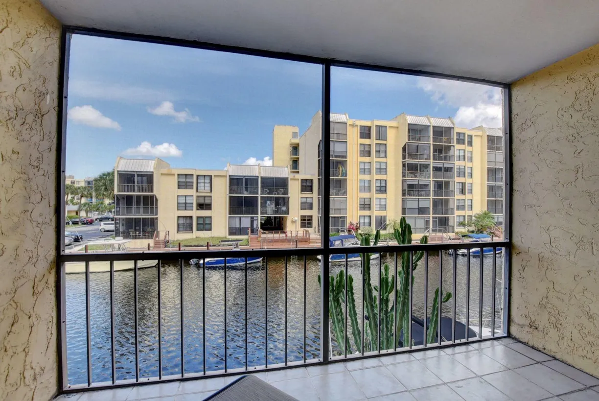 South Florida Real Estate | View 12 Royal Palm Way, 203 | 2 Beds, 2 Baths