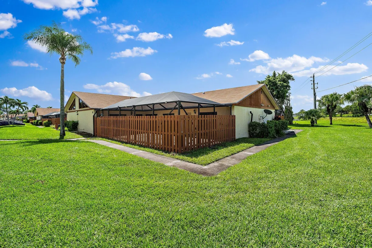 South Florida Real Estate | View 1141 Summit Place Circle, D | 3 Beds, 2 Baths