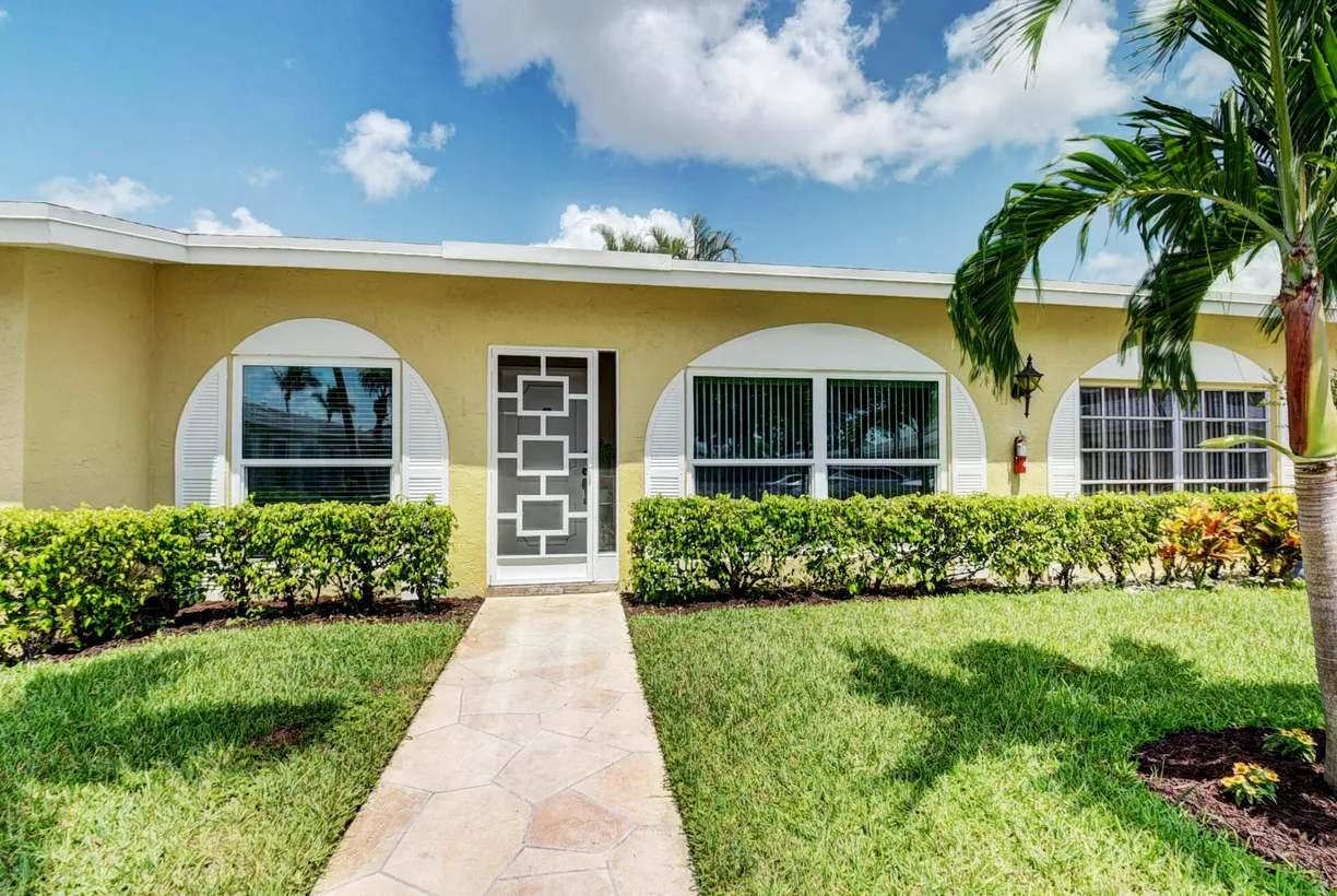 South Florida Real Estate | View 13602 Via Flora, B | 2 Beds, 2 Baths