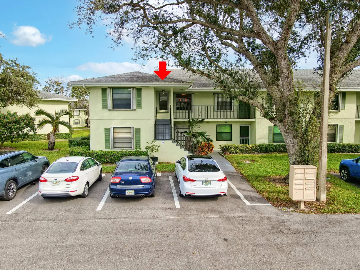 South Florida Real Estate | View 701 Sabal Ridge Circle, E | 2 Beds, 2 Baths