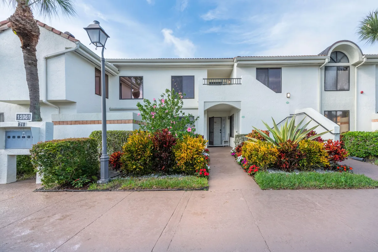 South Florida Real Estate | View 15961 Loch Katrine Trail, 7105 | 2 Beds, 2 Baths