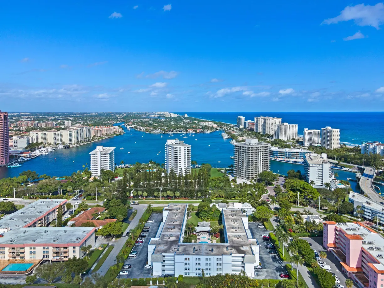South Florida Real Estate | View 800 E Camino Real, 4070 | 2 Beds, 2 Baths