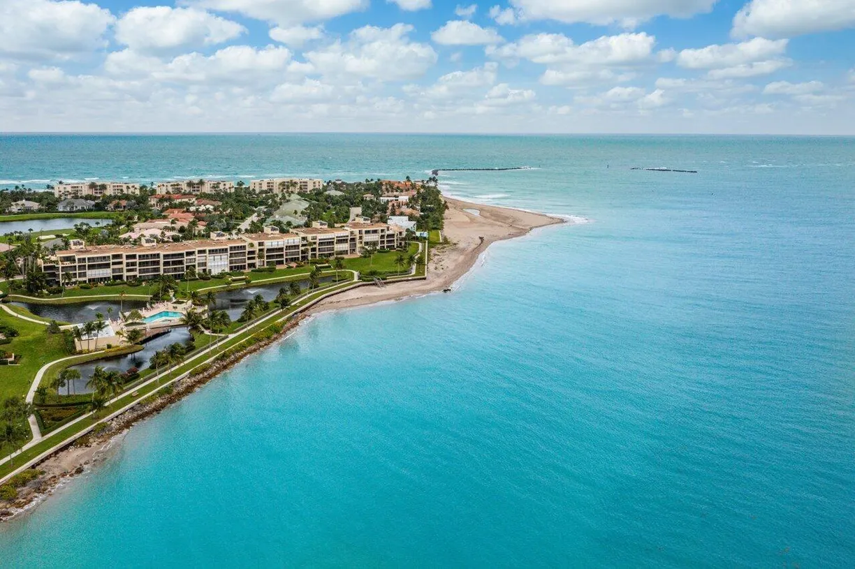 South Florida Real Estate | View 2816 SE Dune Drive, 2406 | 2 Beds, 3 Baths