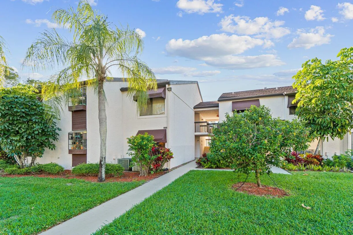 South Florida Real Estate | View 5040 Rose Hill Drive, 102 | 2 Beds, 2 Baths