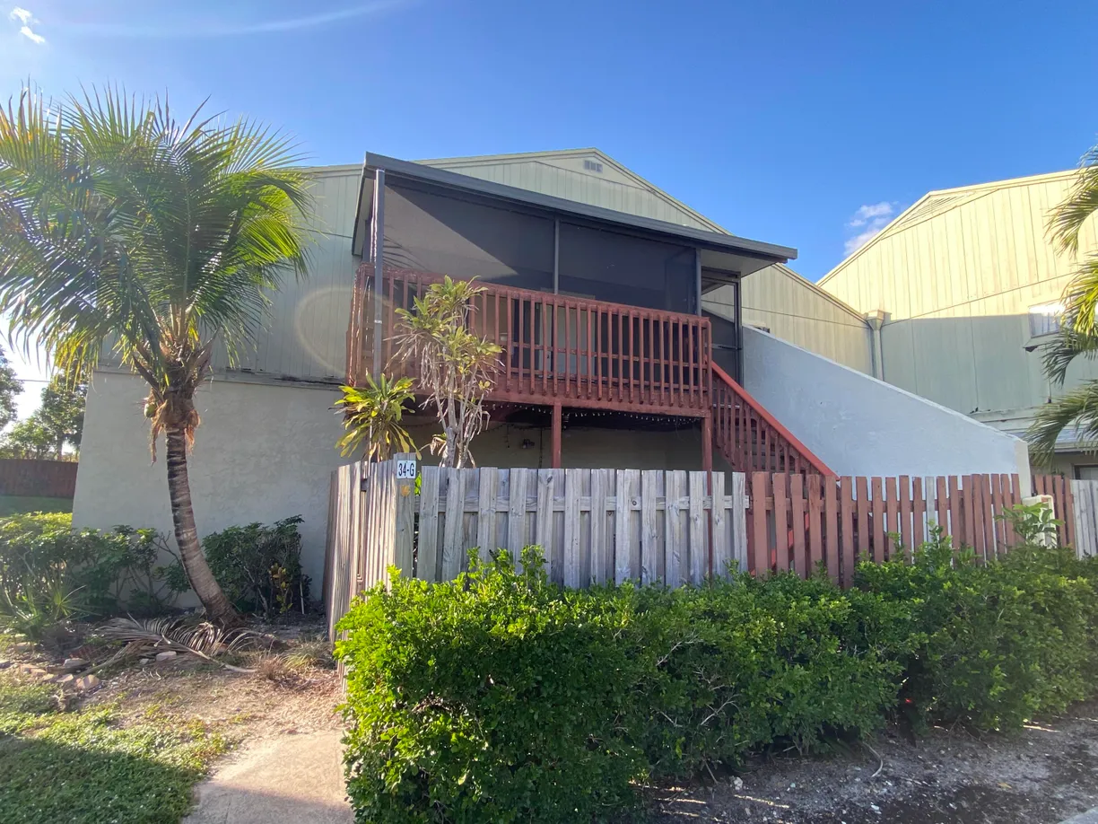 South Florida Real Estate | View 34 Crossings Circle, G | 2 Beds, 1 Bath