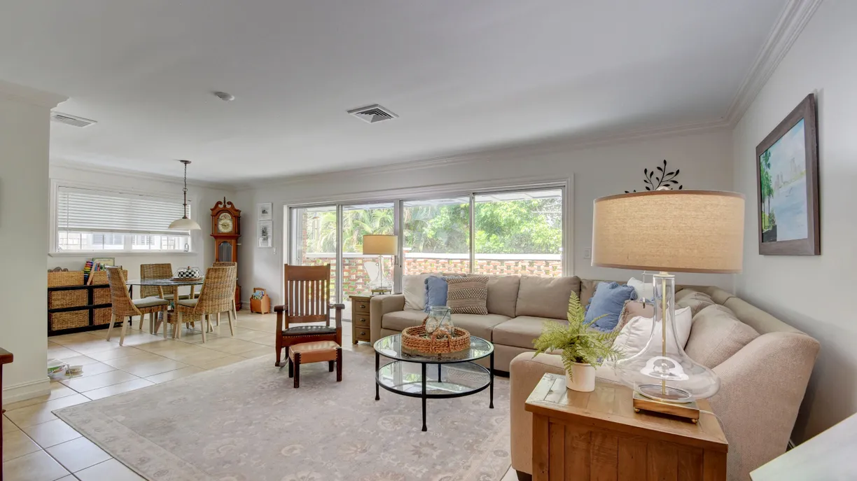 South Florida Real Estate | View 415 Pine Tree Court, 17 | 2 Beds, 2 Baths