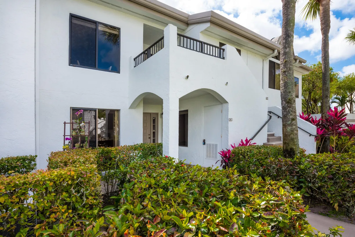South Florida Real Estate | View 7527 Glendevon Lane, 803 | 2 Beds, 2 Baths