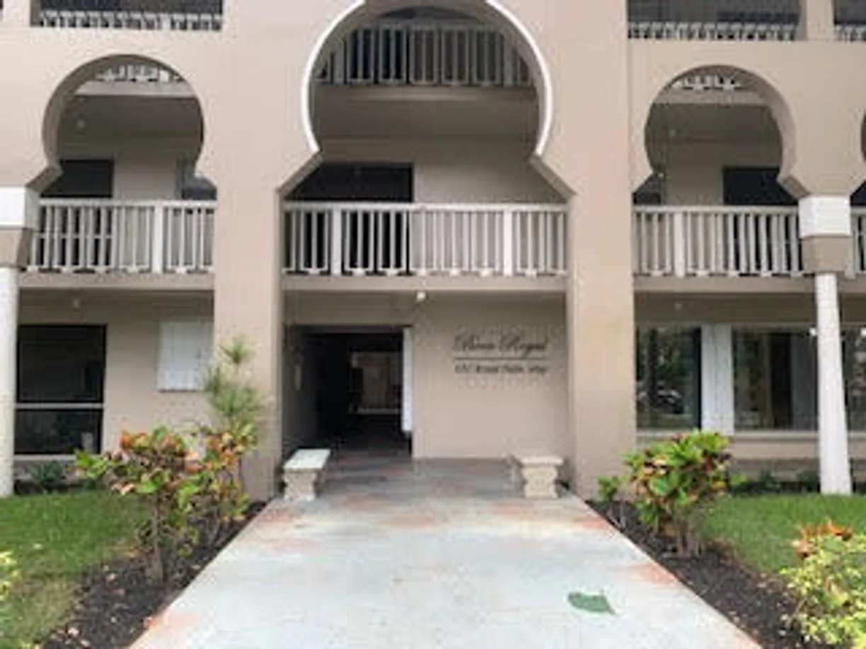 South Florida Real Estate | View 100 Royal Palm Way, 1080 | 2 Beds, 1 Bath