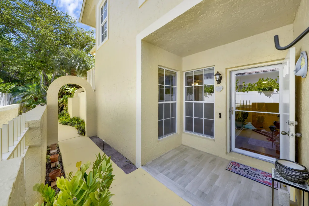 South Florida Real Estate | View 2121 S Ocean Boulevard, 801 | 2 Beds, 2 Baths