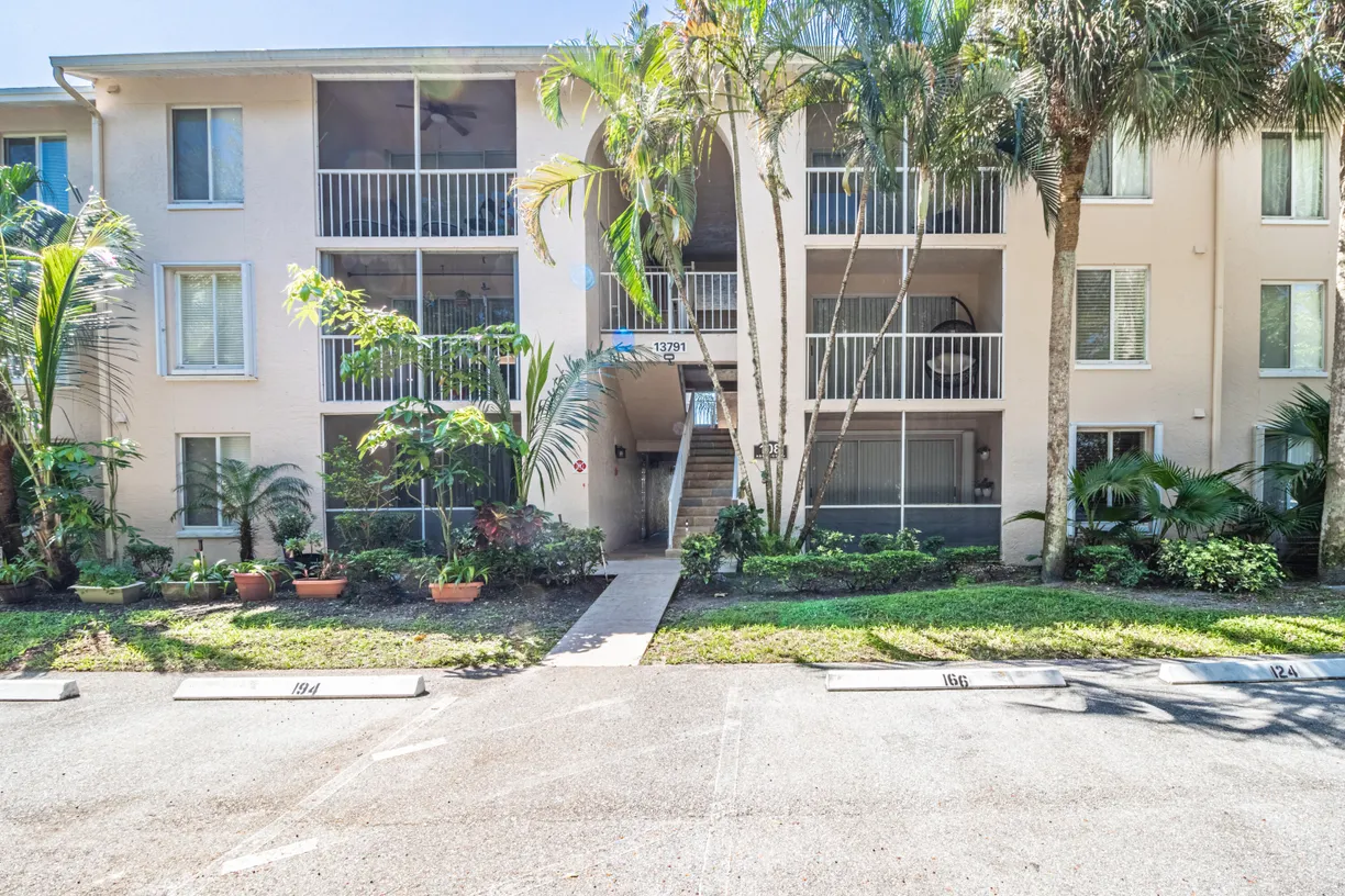 South Florida Real Estate | View 13791 Oneida Drive, E1 | 2 Beds, 2 Baths
