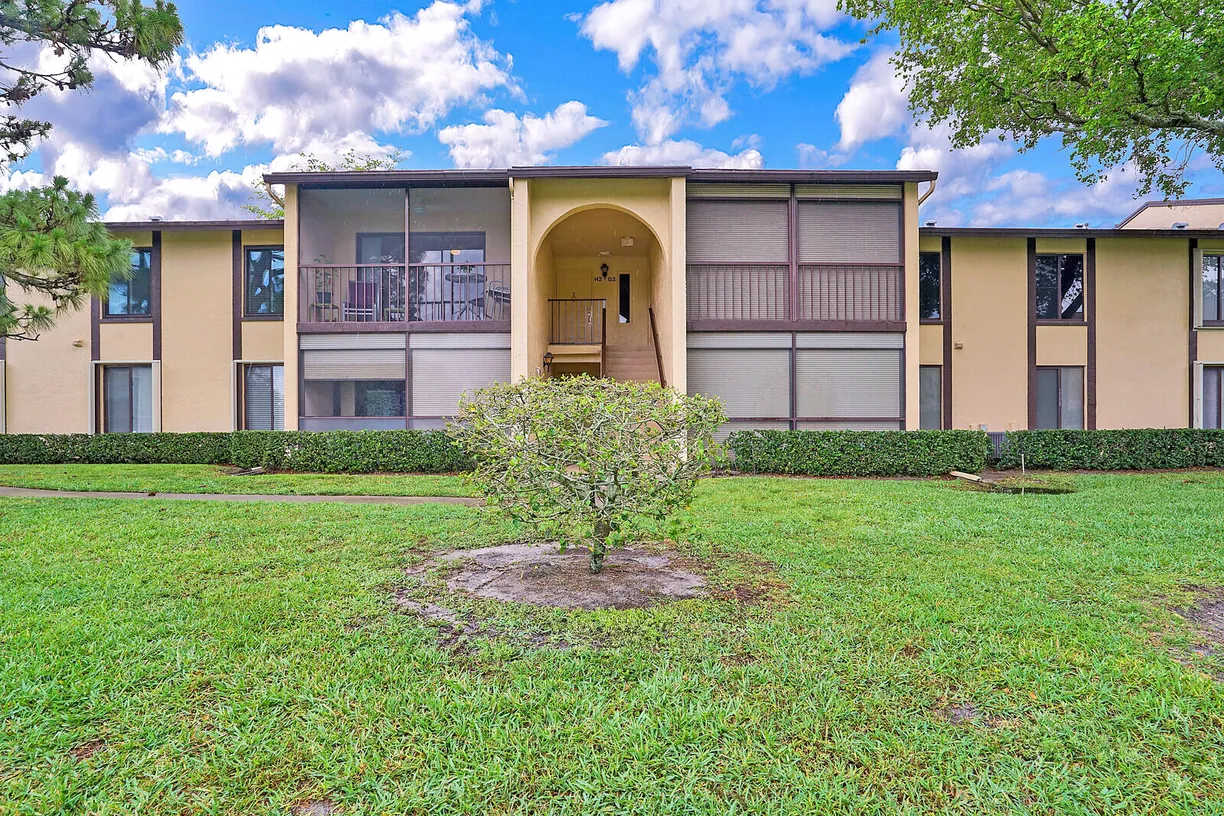South Florida Real Estate | View 815 Sky Pine Way, H2 | 3 Beds, 2 Baths