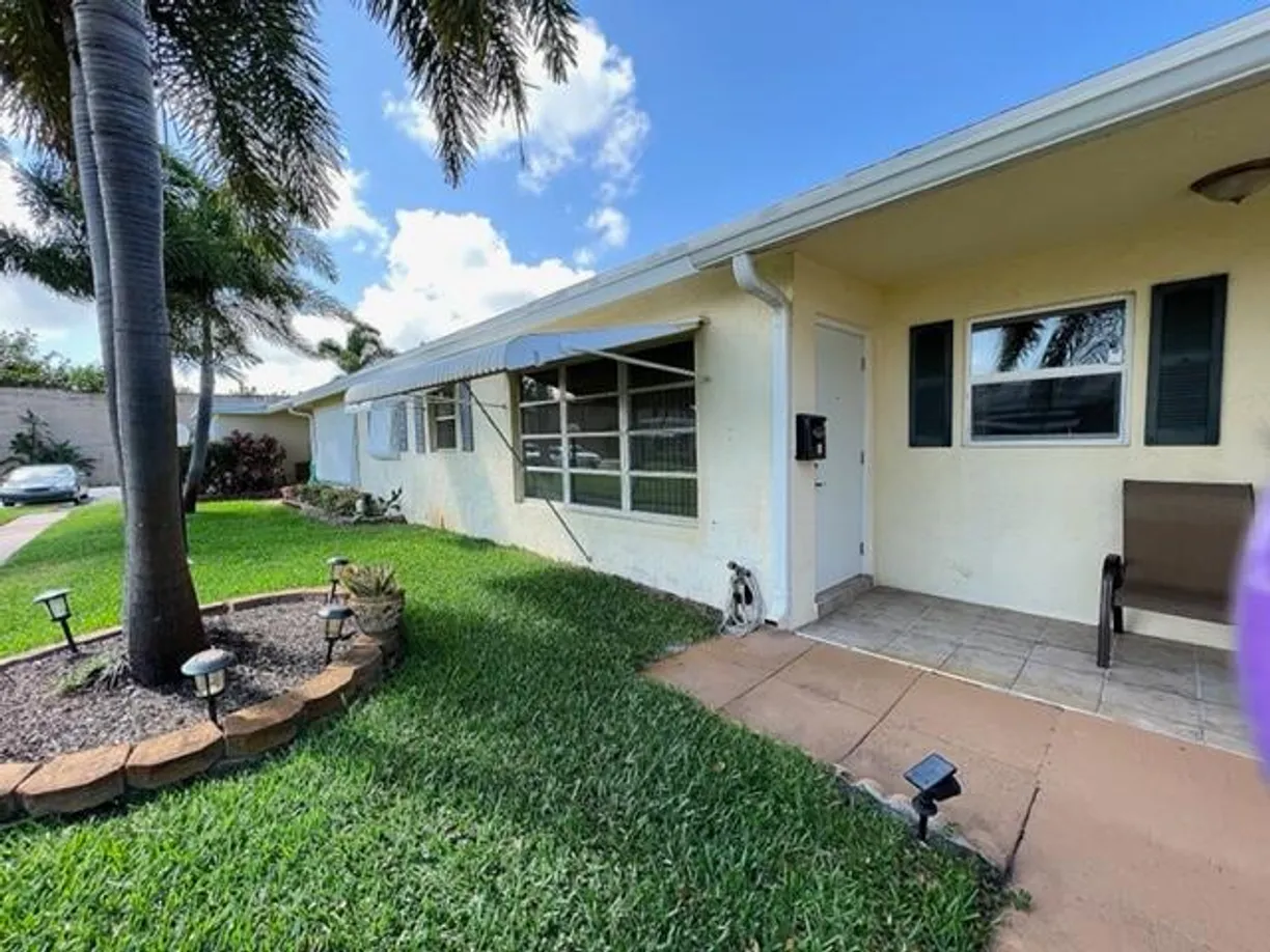 South Florida Real Estate | View 3250 Park Lane, C | 1 Bed, 1 Bath