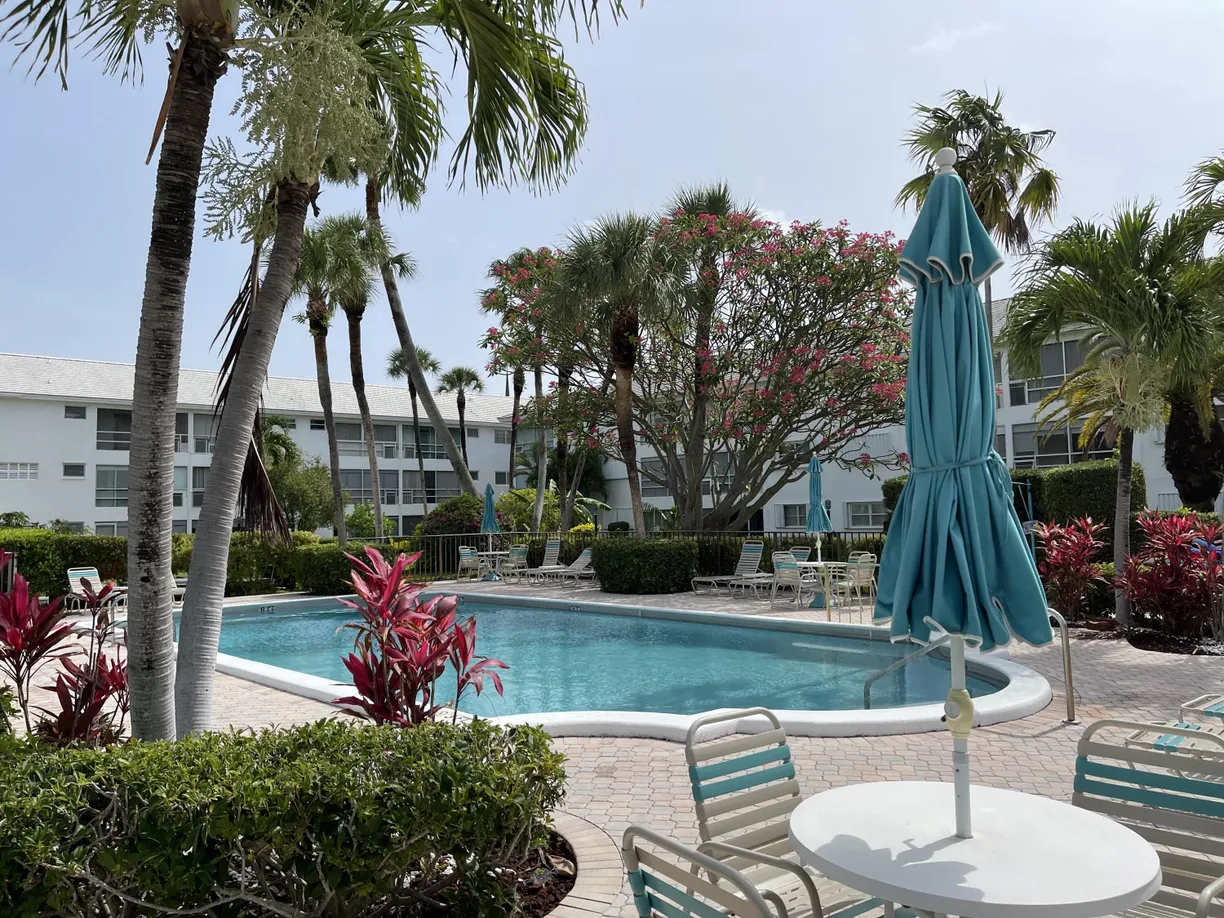 South Florida Real Estate | View 2050 NE 39th Street, E208 | 1 Bed, 1 Bath