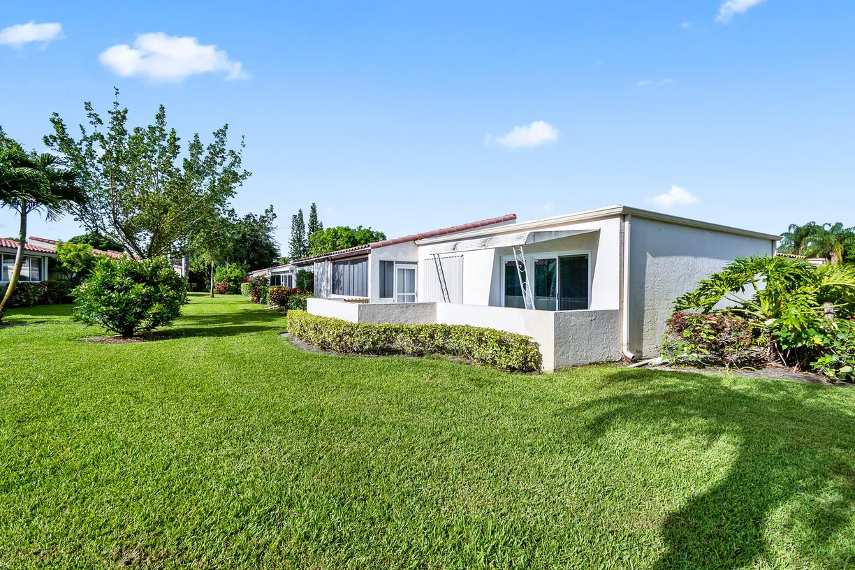 South Florida Real Estate | View 2650 Boundbrook Boulevard, 102 | 2 Beds, 2 Baths