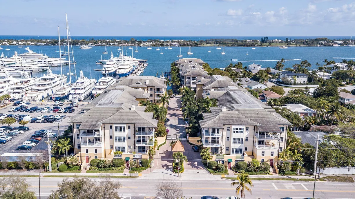 South Florida Real Estate | View 3940 N Flagler Drive, 306 | 1 Bed, 1 Bath