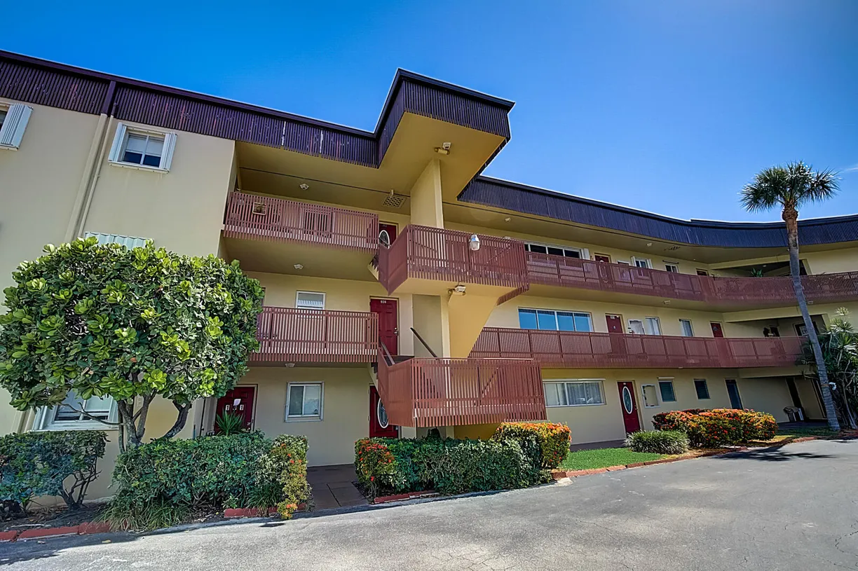 South Florida Real Estate | View 200 Waterway Drive, 102 | 1 Bed, 1 Bath