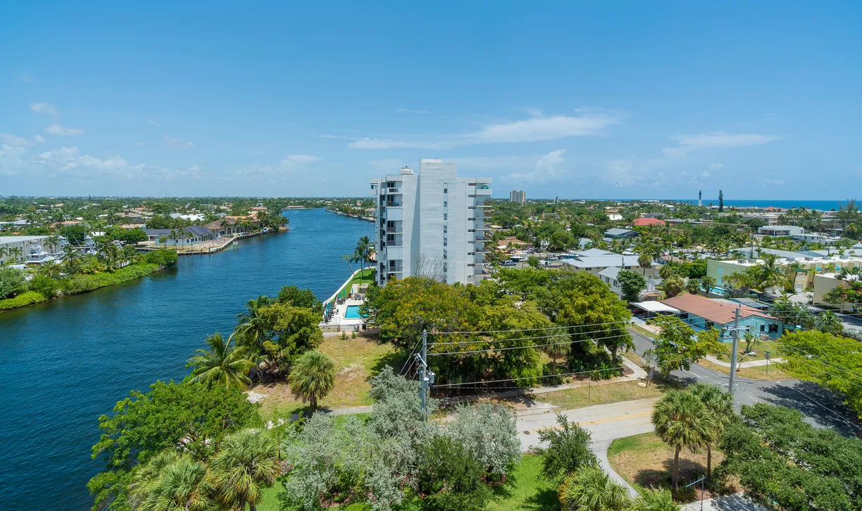South Florida Real Estate | View 1505 N Riverside Drive, 906 | 2 Beds, 2 Baths