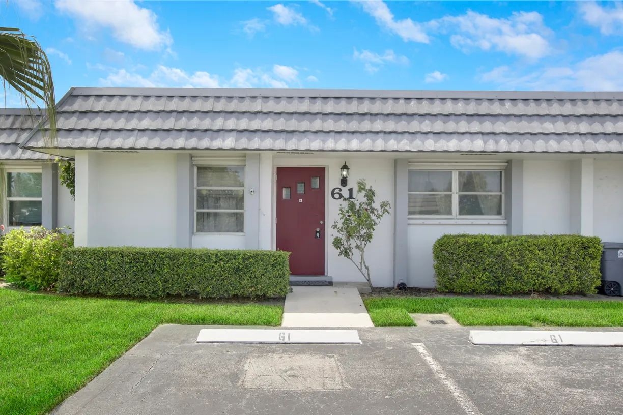 South Florida Real Estate | View 2886 E Fernley Drive, 61 | 2 Beds, 2 Baths