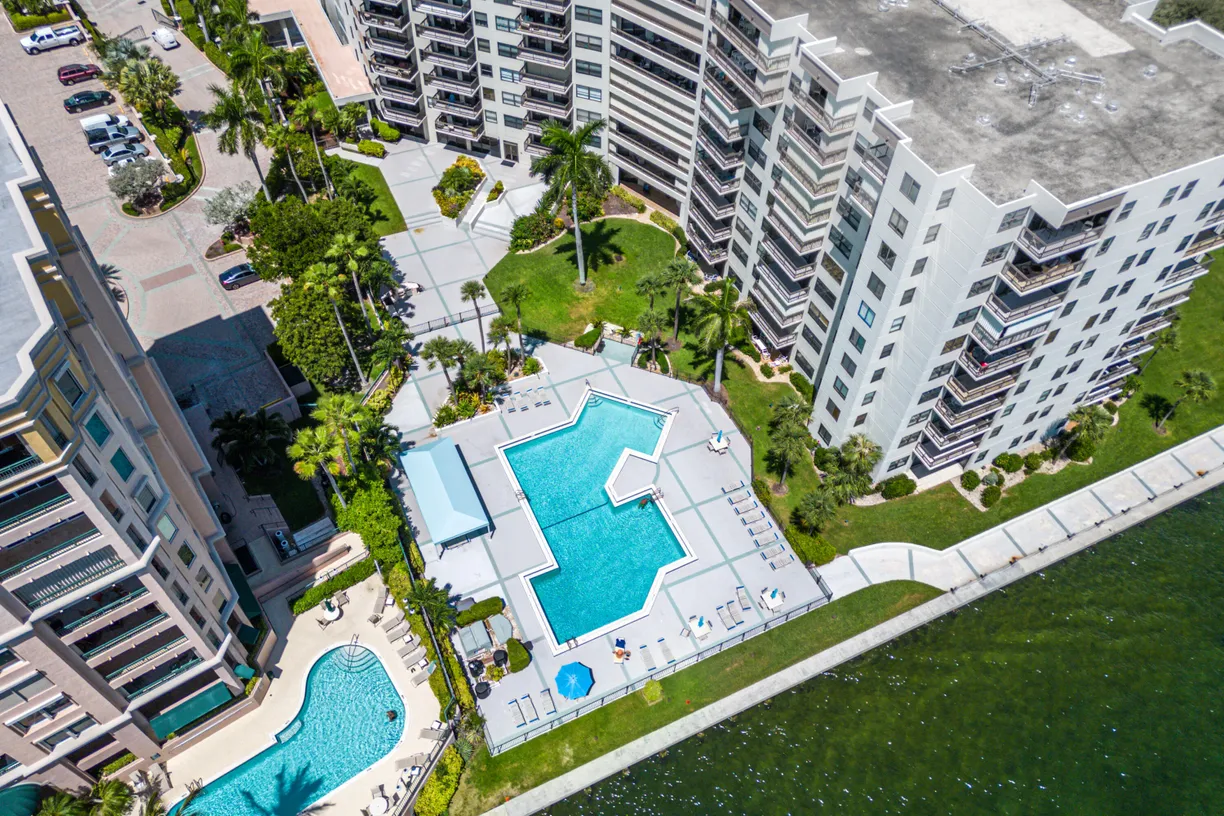 South Florida Real Estate | View 2900 NE 14th St Causeway, 905 | 3 Beds, 2 Baths