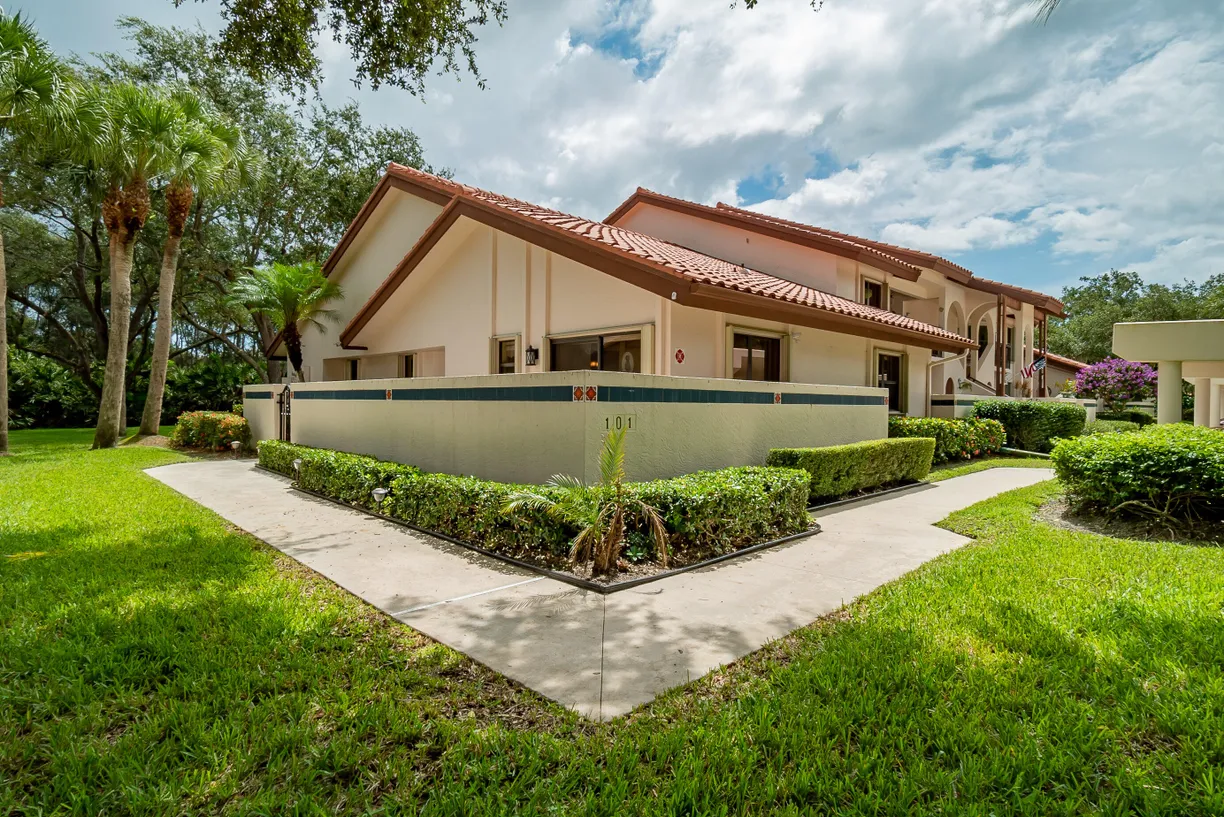 South Florida Real Estate | View 6031 SE Martinique Drive, 101 | 2 Beds, 2 Baths