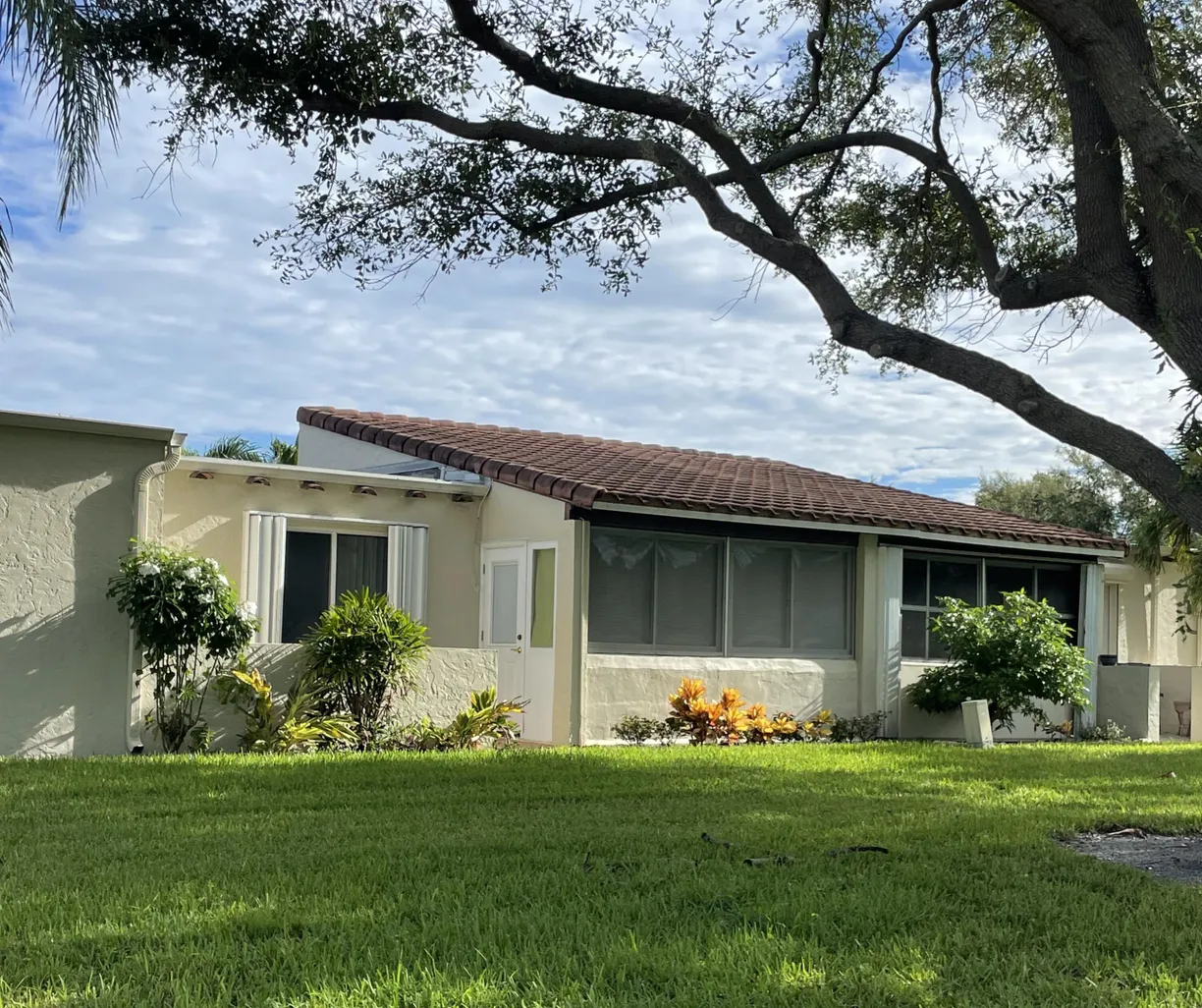 South Florida Real Estate | View 2601 Boundbrook Boulevard, 113 | 1 Bed, 1 Bath