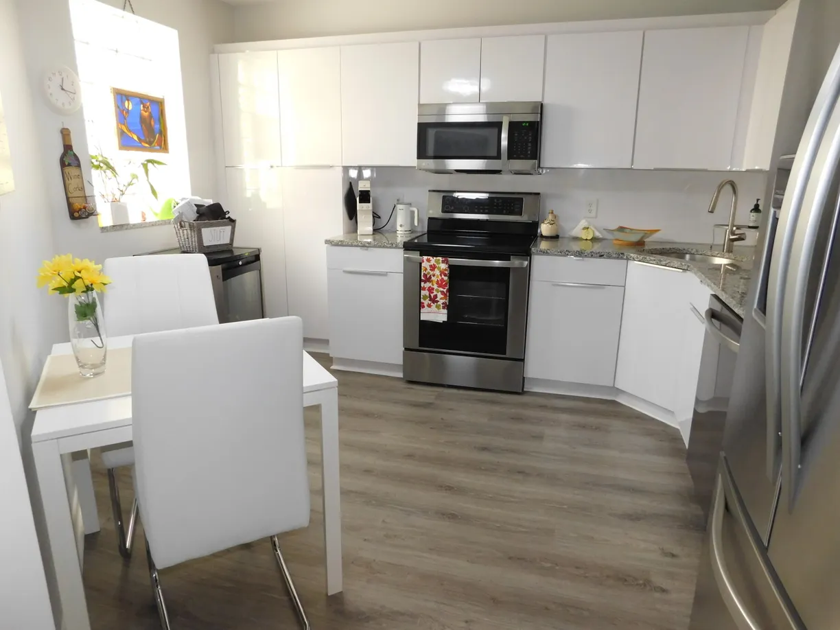 South Florida Real Estate | View 5099 Splendido Court, Q | 3 Beds, 2 Baths