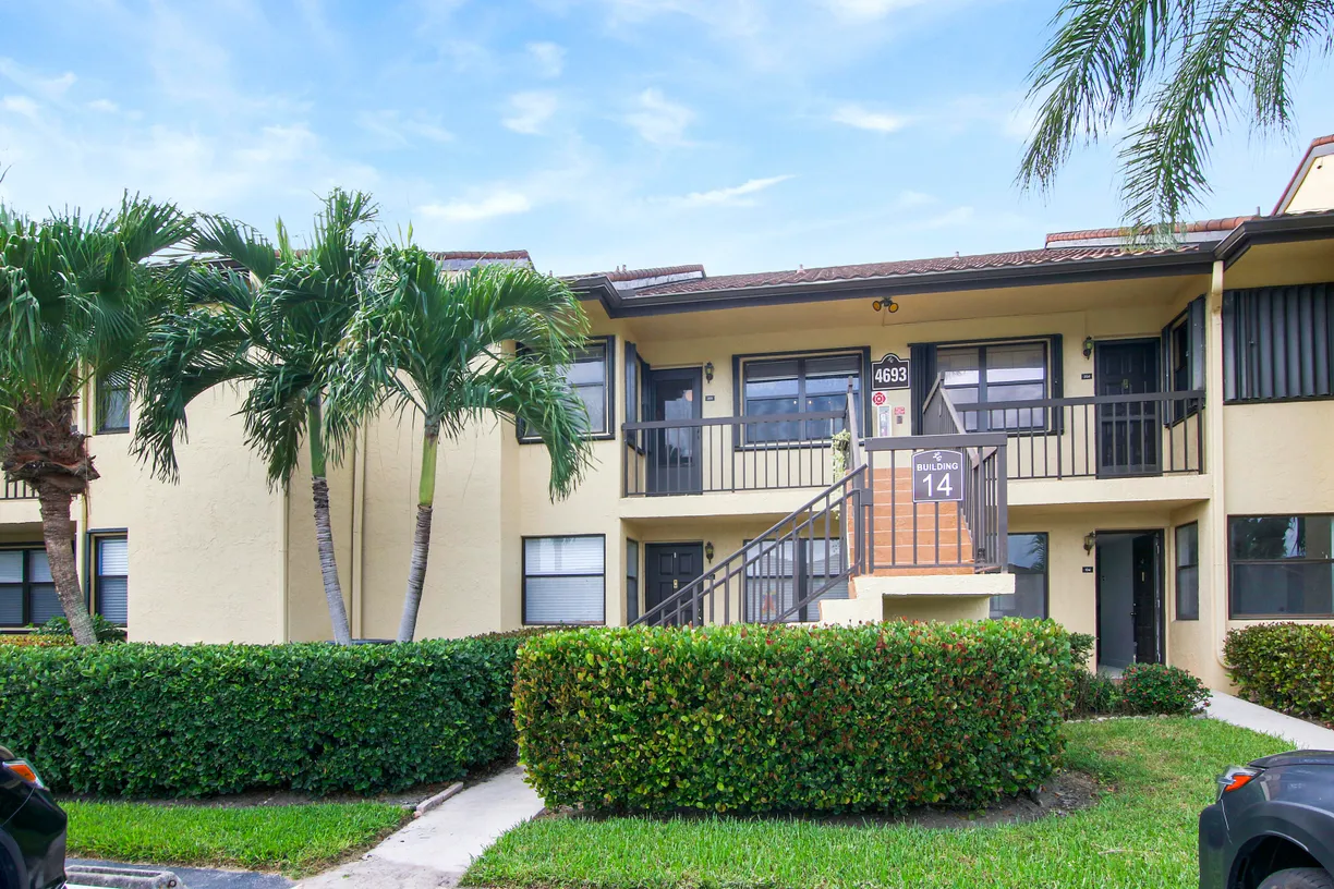 South Florida Real Estate | View 4693 Lucerne Lakes Boulevard, 203 | 2 Beds, 2 Baths