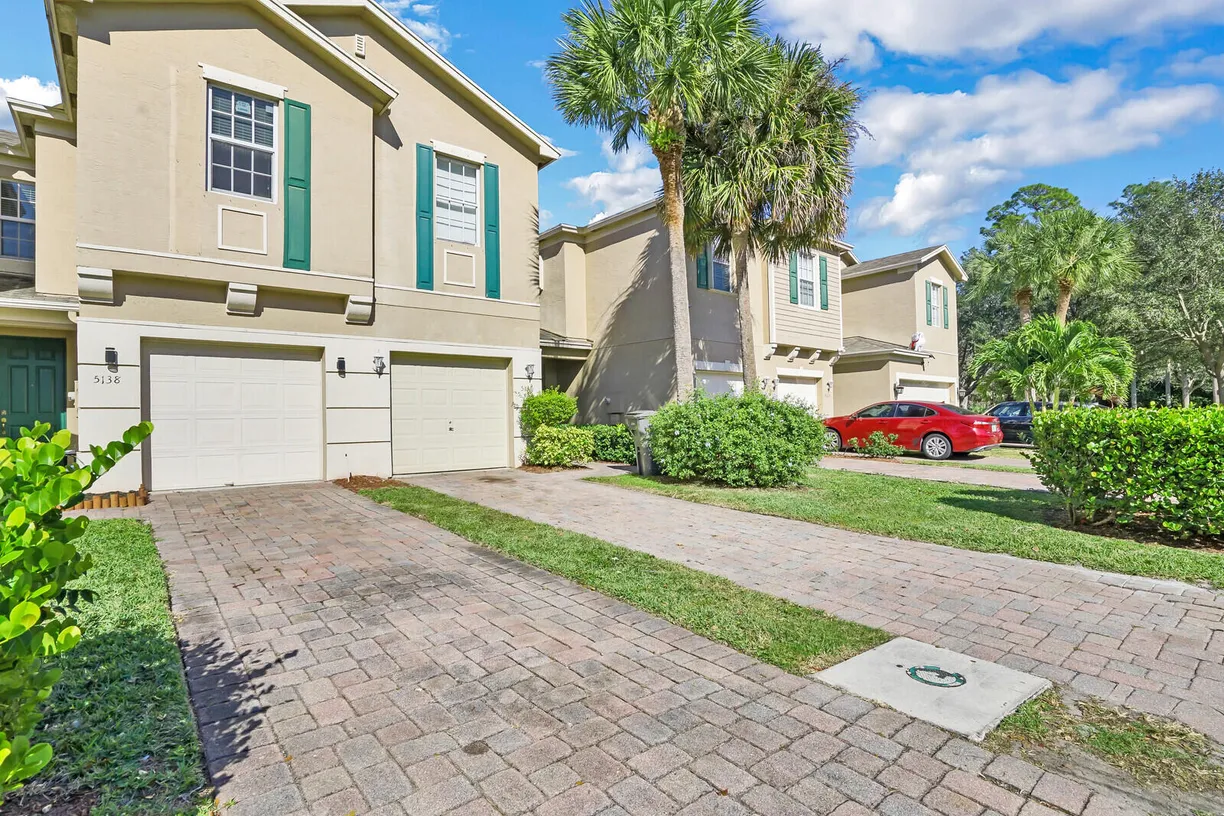 South Florida Real Estate | View 5138 White Oleander | 3 Beds, 2 Baths