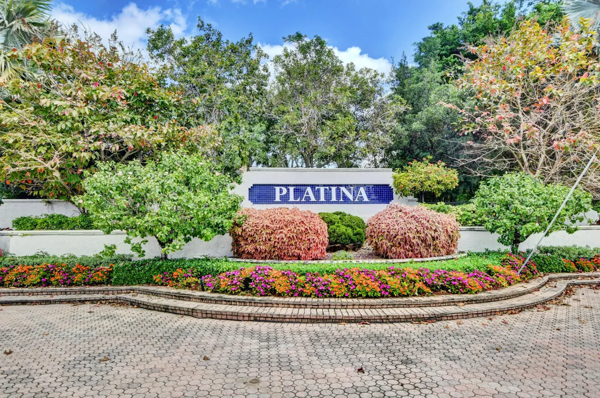 South Florida Real Estate | View 5418 Firenze Drive, M | 3 Beds, 2 Baths