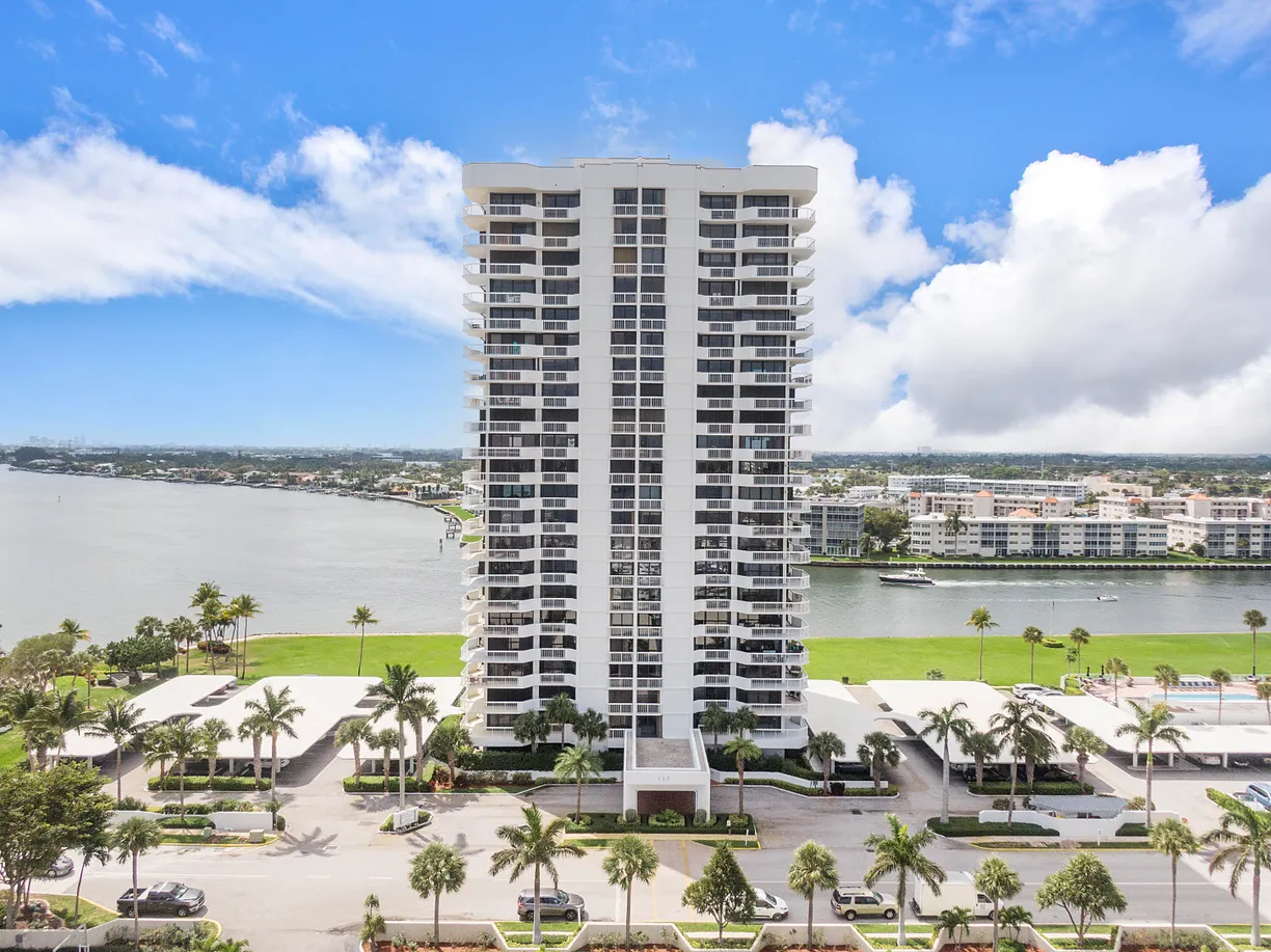 South Florida Real Estate | View 115 Lakeshore Drive, 249 | 2 Beds, 2 Baths