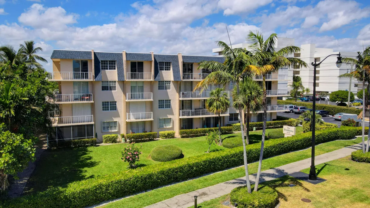 South Florida Real Estate | View 3575 S Ocean Boulevard, 208 | Listing
