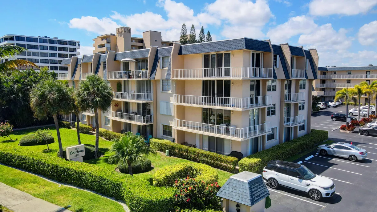 South Florida Real Estate | View 3575 S Ocean Boulevard, 208 | Listing