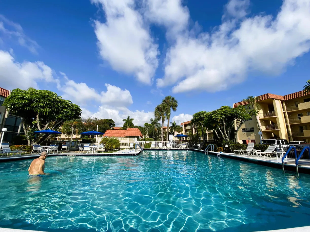 South Florida Real Estate | View 777 S Federal Highway, Rp215 | 1 Bed, 1 Bath